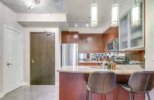 Yorkville Apartment | Yorkville's Junior - One Bedroom Aparthotel, Sleeps 2