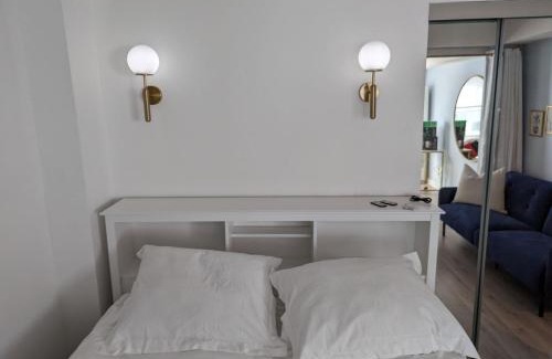 Bloor-Yorkville Hotel | Yorkville Terrace