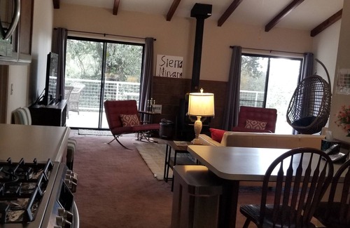 Mariposa House | Yosemite Getaway | Starlink + Forest Views
