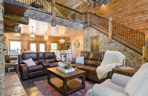 Broken Bow Cabin | You Had Me At Merlot - Hot Tub, Pool Table, Modern Rustic Cabin, Sleeps 10
