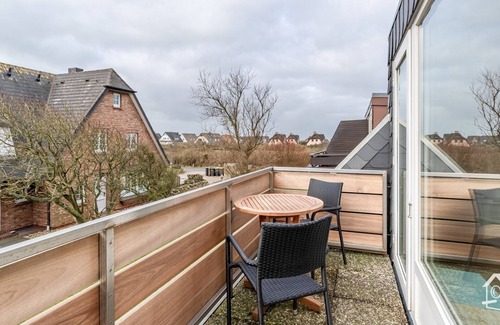Wenningstedt-Braderup Apartment | You live quietly and centrally. You can walk to the beach in about 5 minutes.