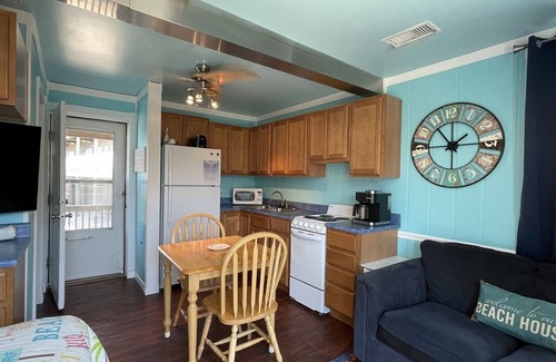 Hatteras Condo | You'll be happy to surf into Sailing In A Gale!