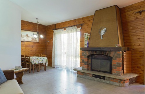 Arona Apartment | You will occupy a first floor apartment with private garden in Arona, a wonderful resort on Lake Mag