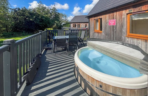 Brigg Cottage | You’ll love the generous space, perfect for large groups.