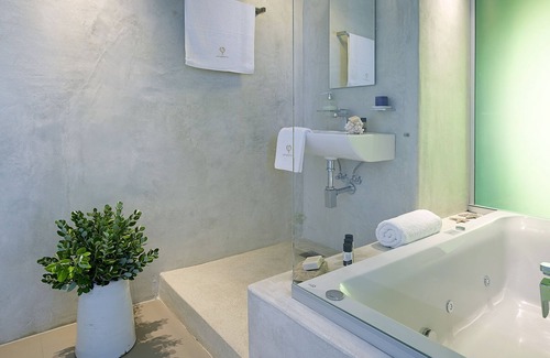 Kissamos Villa | Youphoria Vila Plethora private pool majestic views signature architecture