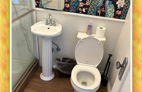 Westlake Apartment | Your 420-Friendly Creative Hideaway in DTLA