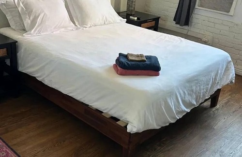 Westlake Apartment | Your 420-Friendly Creative Hideaway in DTLA