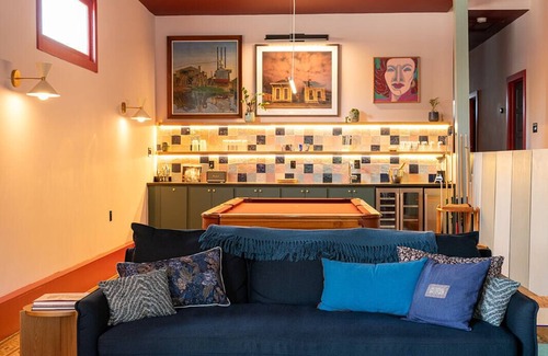 Bywater House | Your ADA Comp NOLA GROUP Getaway 5BR/3BA Bywater 1 Mi from French Qtr, Sleeps 10