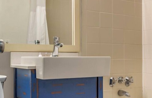 St. Pete Beach Resort | Your Beach Adventure Awaits! Garden View, Outdoor Pool, Free Parking and BIke