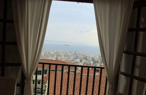 Old Town Apartment | Your Best Thessaloniki Experience!