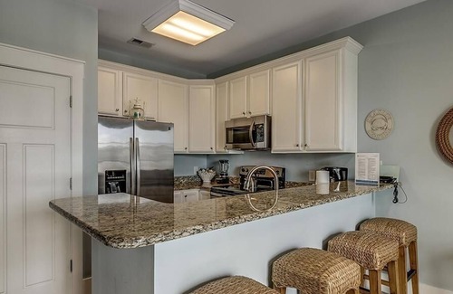 Windy Hill Villa | Your Cozy Hideaway: 1 Bdrm with Balcony Near Beach