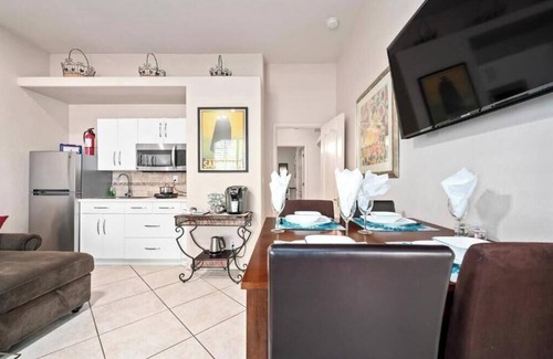Paradise Valley Village Cottage | Your Cozy Place, Pool Work & Play, Scottsdale, Near Mayo Clinic