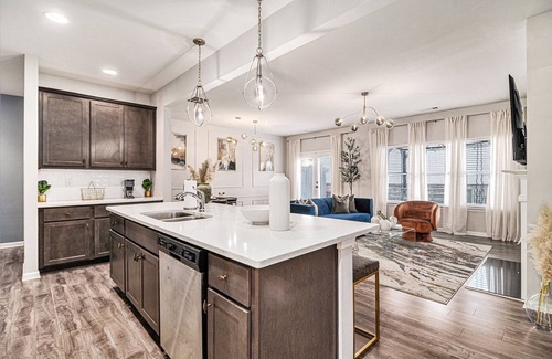 Church Street House | Your Family Vacation Destination W/2 Car Garage- Sleeps 7 Near Airport!