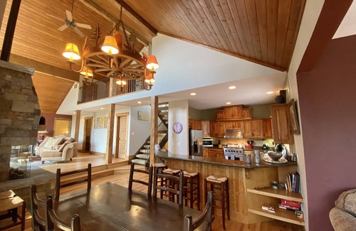 Crested Butte House | Your family wants to relax in the mountains from the deck @ Montaña Azul, Mt CB!