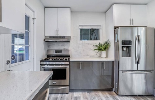 Hamilton House | Your holiday home on the beach