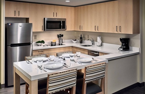 Gwinnett Place Hotel | Your Home Away From Home! 4 Family-Friendly units w/Kitchen. Free Parking