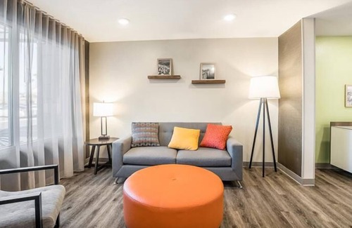 Bellflower Hotel | Your Home Away from Home! Full Kitchen, Pet-friendly, Free Parking!