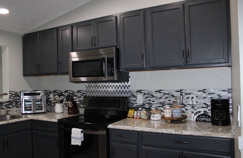 New Port Richey East House | Your home away from home/The perfect place to unwind with family & Friends
