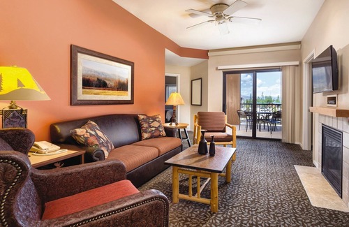 West Yellowstone Resort | Your loved ones will LOVE you for this!