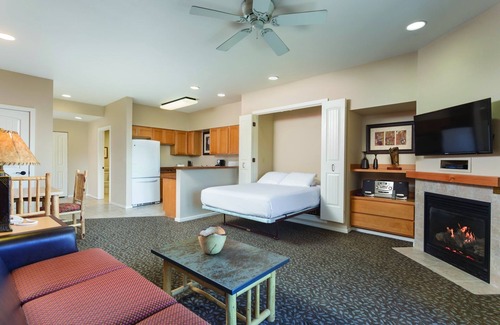 West Yellowstone Resort | Your loved ones will LOVE you for this!