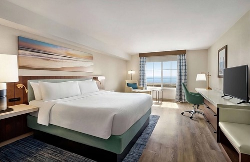 Carlsbad Hotel | Your Oasis of Comfort! Outdoor Pool, Minutes to Legoland California!