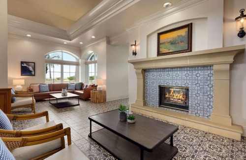 Carlsbad Hotel | Your Oasis of Comfort! Outdoor Pool, Minutes to Legoland California!