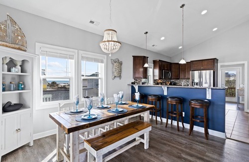 North Topsail Beach House | Your Oasis with Views, Decks, & Beach Access!