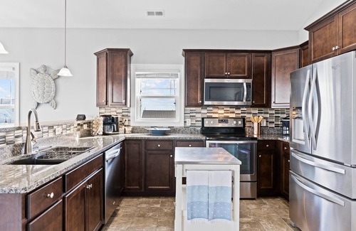 North Topsail Beach House | Your Oasis with Views, Decks, & Beach Access!