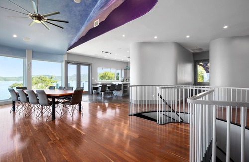 Hughes Park Lake House | Your own private waterfront resort!