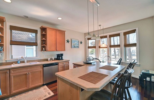 Ocean View Condo | Your Peaceful Retreat! 2 Bedroom Condo on the 2nd Floor! Wifi, Dock!