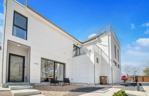 MLK House | Your private ACL stylish gated home minutes from the music