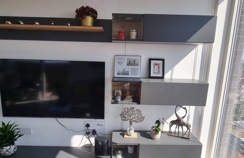 London Borough of Hounslow Apartment | Your Private En-suit in a Luxury high Rise