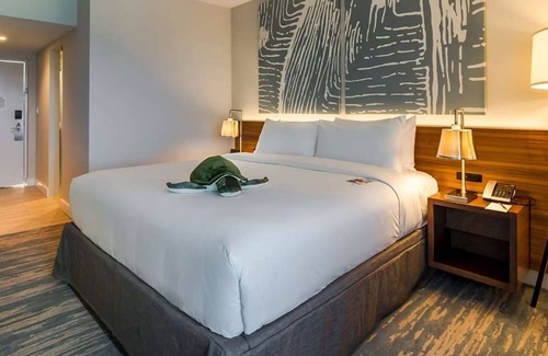 Central Beach Resort | Your Relaxing Getaway Awaits! 2 Pleasant Units, Onsite Infinity Pool!
