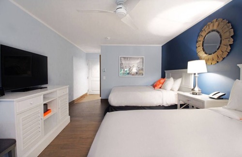 Marathon Resort | Your Relaxing Getaway Awaits! Pets Allowed, Onsite Pool, Free Parking
