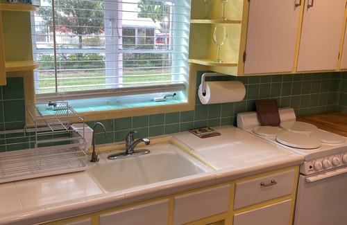 Seminole Cottage | Your very own Private Beach Cottage-walk to the beach