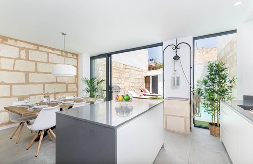 Maria de la Salut Villa | YourHouse Ca Mado Feina