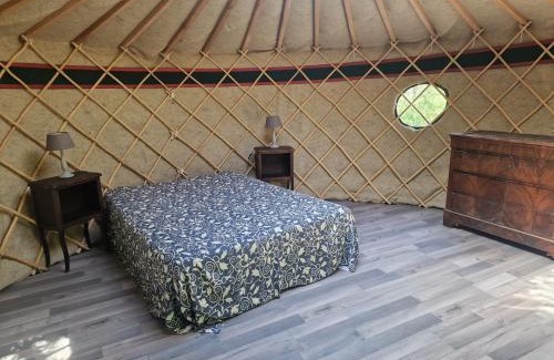 Tourves Other | Yourte cosy en pleine nature, proche Sainte-Baume