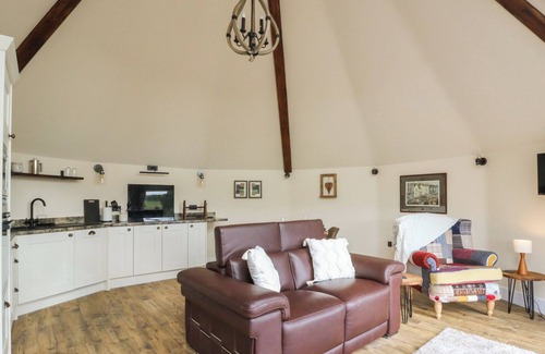 Cribyn Cottage | YR AWEN - INSPIRATION, romantic, luxury holiday cottage in Lampeter