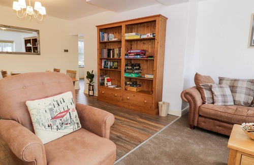 Frongoch Cottage | YR HEN SIOP, romantic, character holiday cottage in Bala