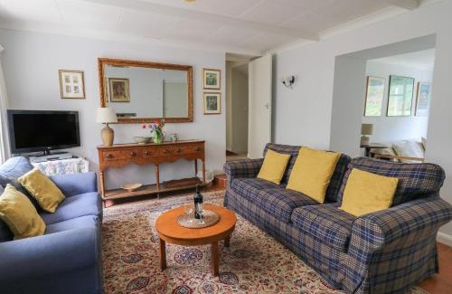 Llangranog House | Yr Odyn