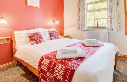 Felinfach House | Yr Onwydden in the beautiful Lampeter