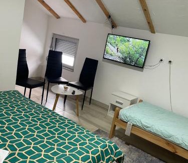 Aleksandrovac Apartment | Yugoslavija 2 centar