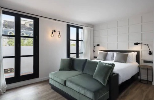 Gothic Quarter Hotel | Yurbban Ramblas Boutique Hotel