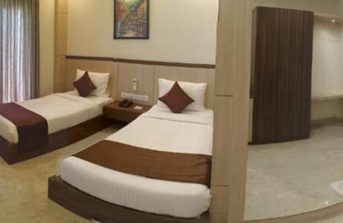 Dumka Hotel | YUVRAJ PALACE