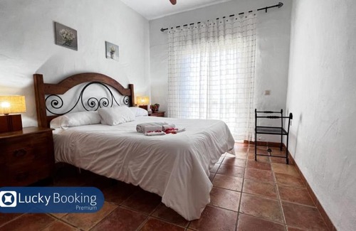 Zarzuela House | ZAHARA LUCKY BOOKING