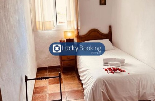 Zarzuela House | ZAHARA LUCKY BOOKING