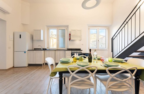 Duomo Apartment | Zannetti 303 Medici - Three Bedroom Apartment, Sleeps 6