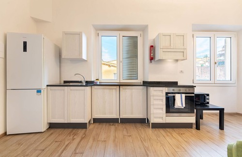 Duomo Apartment | Zannetti 303 Medici - Three Bedroom Apartment, Sleeps 6