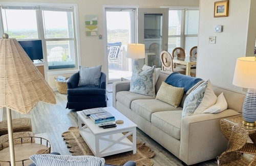 Topsail Beach House | Zapp 5A: 2BR + loft, 3BA, Sleeps 7, Oceanfront townhome in Serenity Point!
