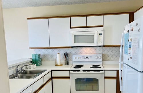 Topsail Beach House | Zapp 5A: 2BR + loft, 3BA, Sleeps 7, Oceanfront townhome in Serenity Point!